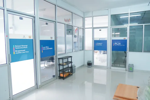 Ruang Kantor di Kampus Mugas, foto 22 dari 22